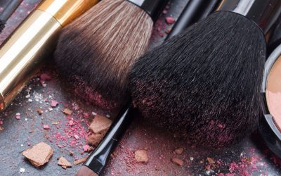 Makeup brush cleaning versus sanitising – what’s the difference?